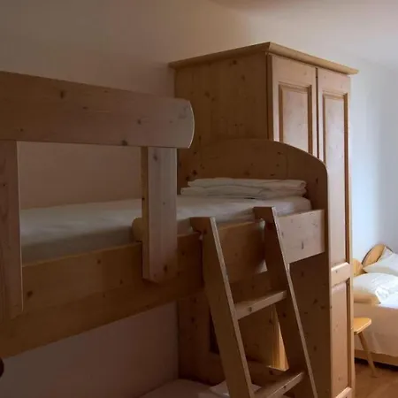 Hostel Rifugio 2000 *