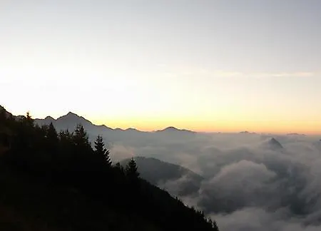 Ostello Rifugio 2000 *